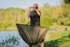 Сумка для взвешивания Korda Basix Weigh Sling2